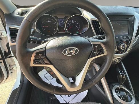 Used 2013 Hyundai Veloster w/ Style Pkg FWD image 15