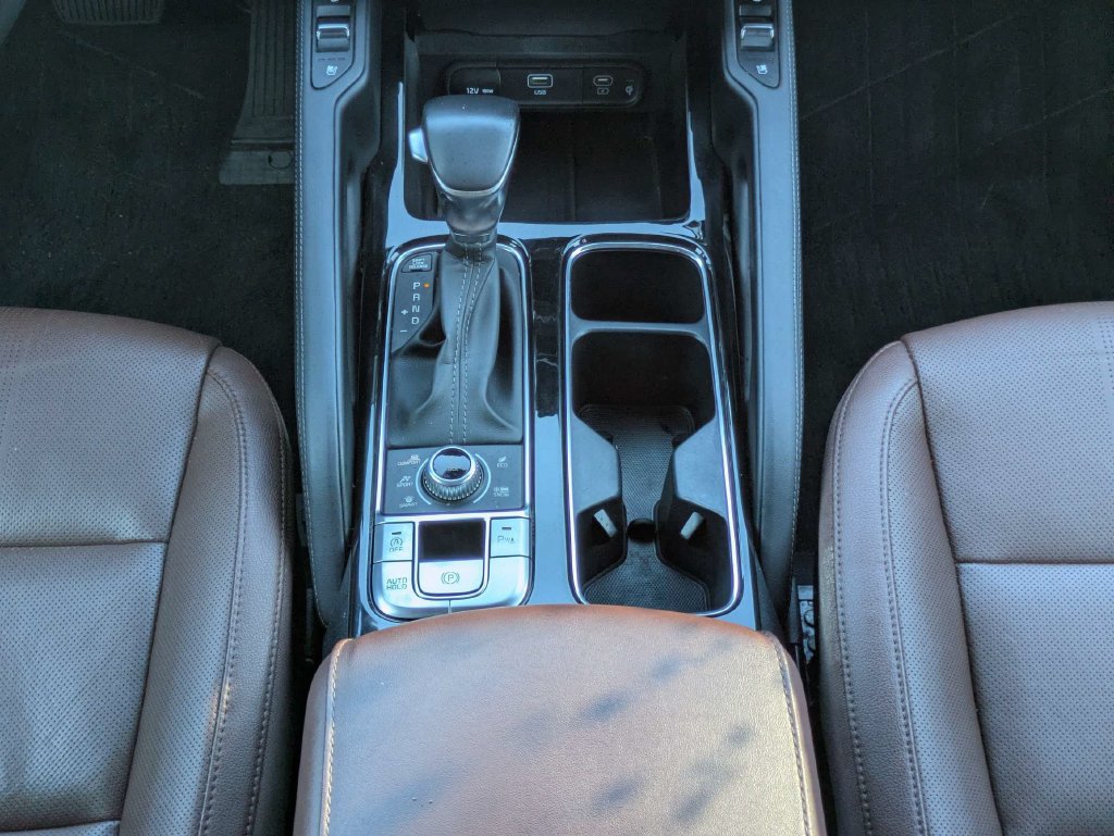 Used 2023 Kia Telluride EX w/ EX Captain's Chair Package AWD/4WD image 17