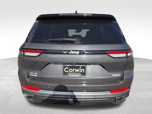 Used 2024 Jeep Grand Cherokee Summit AWD/4WD image 11