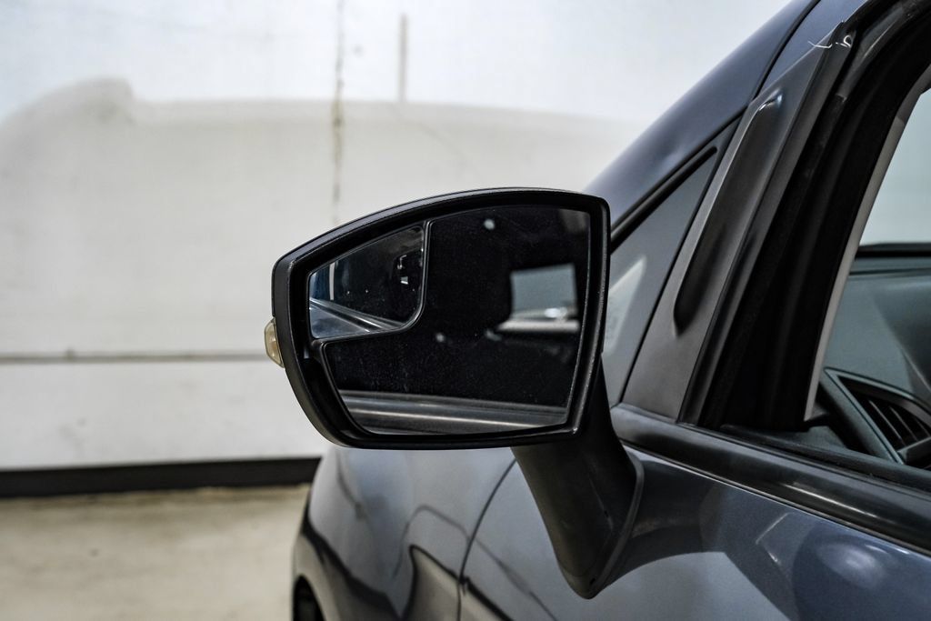 Used 2019 Ford EcoSport SE FWD image 40