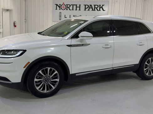 Used 2023 Lincoln Nautilus AWD w/ Premium Package image 6
