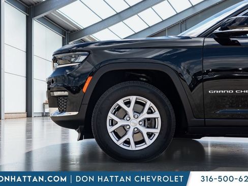 Used 2022 Jeep Grand Cherokee L Limited AWD/4WD image 32