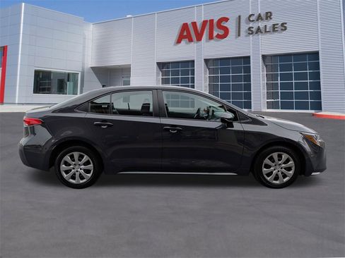 Used 2025 Toyota Corolla LE image 5