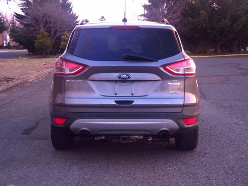 Used 2014 Ford Escape SE w/ Equipment Group 201A image 5