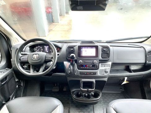 Used 2025 RAM ProMaster 2500 w/ Convenience Group FWD image 18