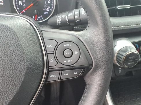 Used 2022 Toyota RAV4 XLE Premium FWD image 13