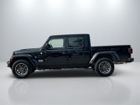 Used 2023 Jeep Gladiator Overland image 8