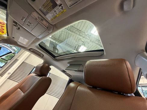 Used 2018 Toyota Sequoia Platinum AWD/4WD image 10
