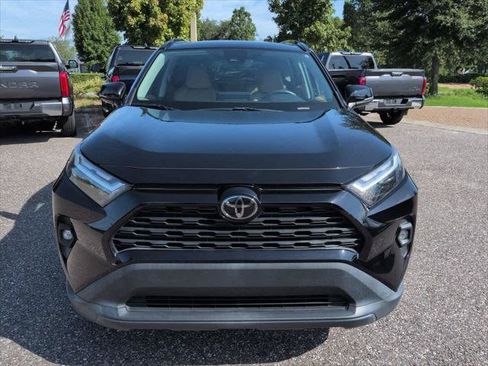 Certified 2022 Toyota RAV4 XLE Premium FWD image 9
