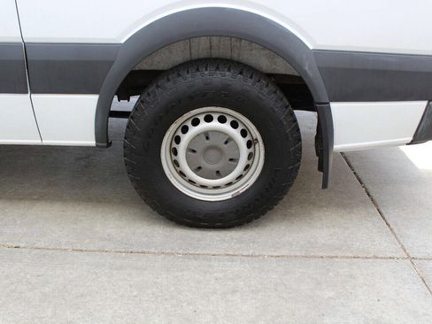 Used 2013 Mercedes-Benz Sprinter 2500 image 21