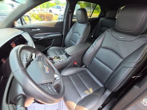 Used 2024 Cadillac XT4 Premium Luxury AWD/4WD image 29
