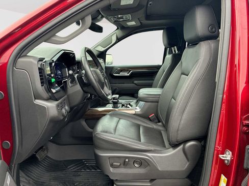 Certified 2024 Chevrolet Silverado 1500 LT Trail Boss w/ Convenience Package II image 18