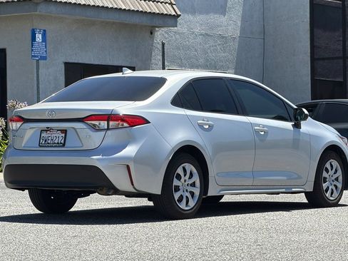 Used 2026 Toyota Corolla LE FWD image 5