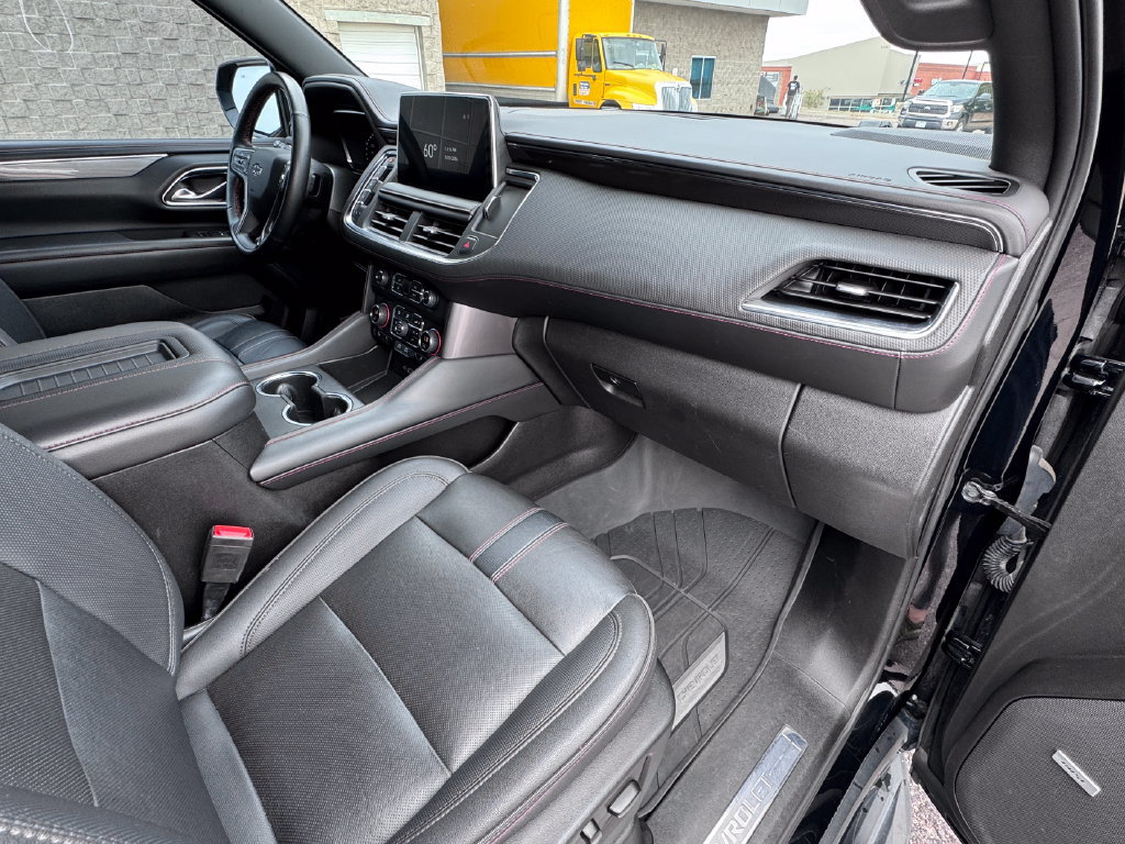 Used 2023 Chevrolet Suburban RST w/ Luxury Package AWD/4WD image 42