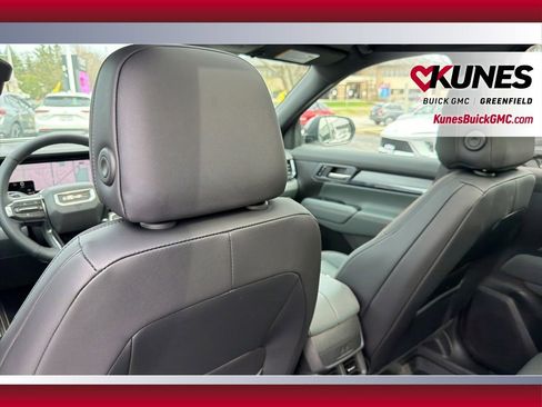 New 2026 GMC Terrain AT4 w/ Technology Package II AWD/4WD image 27