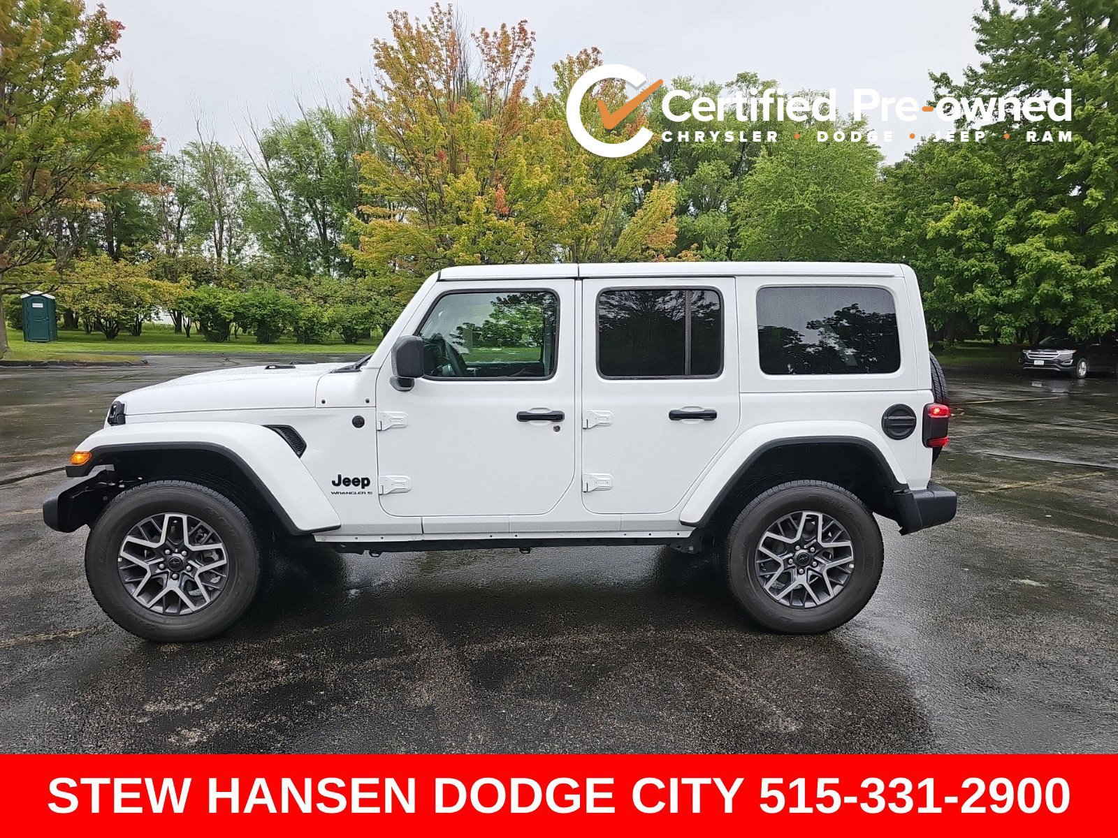 Used 2025 Jeep Wrangler Unlimited Sahara AWD/4WD image 1