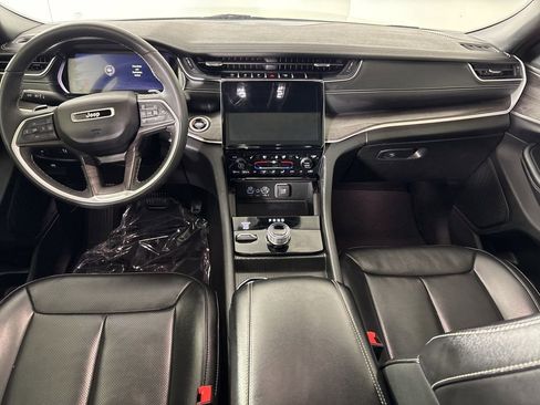 Used 2024 Jeep Grand Cherokee L Limited w/ Luxury Tech Group II image 31