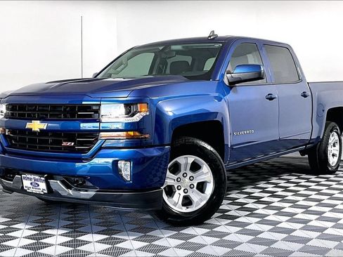 Used 2018 Chevrolet Silverado 1500 LT w/ All Star Edition AWD/4WD image 2