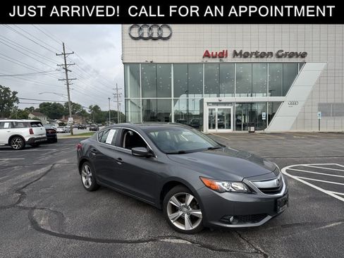 Used 2013 Acura ILX w/ Technology Package FWD image 1