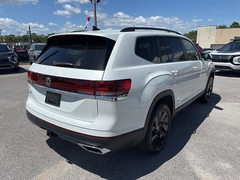 New 2026 Volkswagen Atlas SE FWD image 5