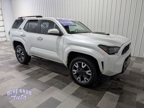 Used 2025 Toyota 4Runner TRD Sport AWD/4WD image 5