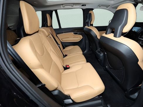 Used 2016 Volvo XC90 T6 Momentum w/ Momentum Plus Package AWD/4WD image 16