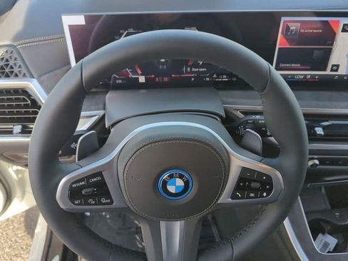 New 2026 BMW X5 xDrive50e w/ M Sport Package AWD/4WD image 18