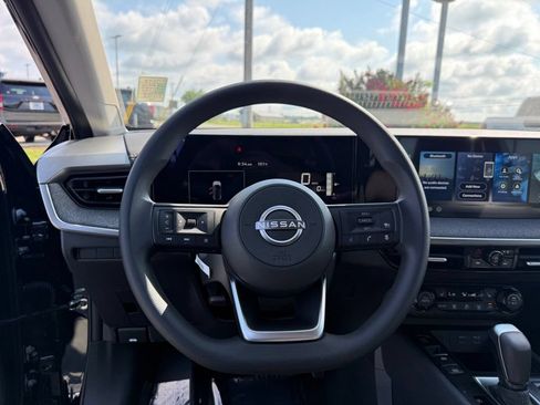 New 2026 Nissan Kicks SV w/ Cold Weather Package FWD image 15