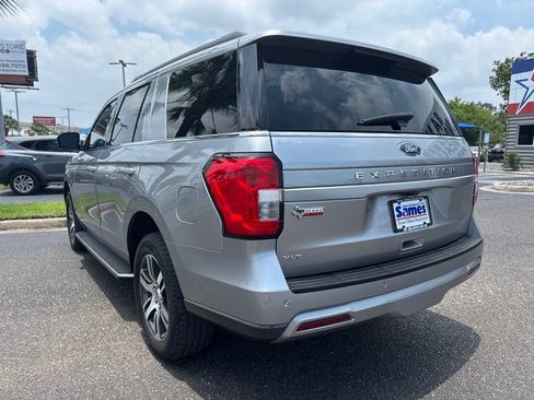 Used 2023 Ford Expedition XLT RWD image 3