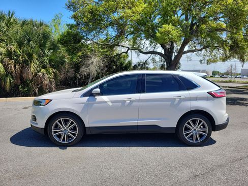 Used 2019 Ford Edge Titanium w/ Equipment Group 301A image 7
