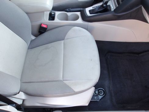 Used 2014 Ford Focus SE image 19