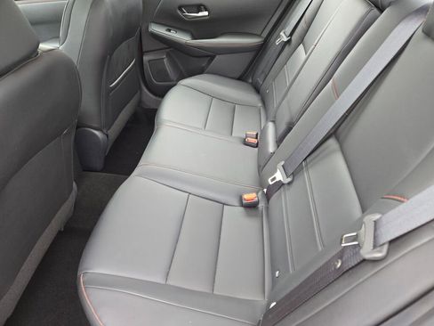 Used 2025 Nissan Sentra SR w/ SR Premium Package image 18