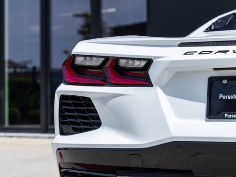 Used 2021 Chevrolet Corvette Stingray Preferred Cpe w/ 2LT RWD image 12