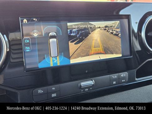 Used 2025 Mercedes-Benz Sprinter 2500 image 18