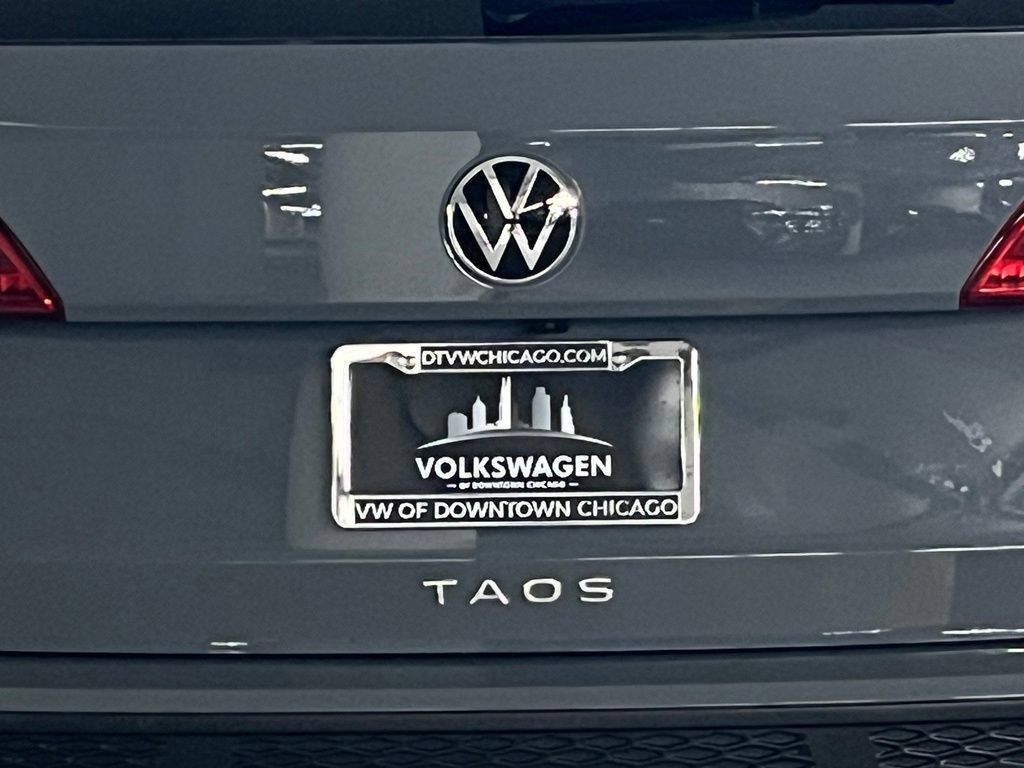 Used 2023 Volkswagen Taos SE w/ Panoramic Sunroof Package FWD image 36