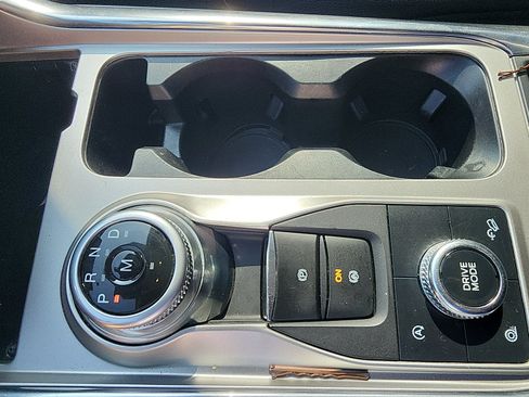 Used 2020 Ford Explorer XLT w/ Equipment Group 202A AWD/4WD image 16