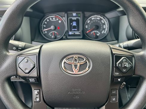 Used 2022 Toyota Tacoma SR image 27
