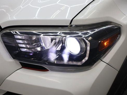 Used 2017 Toyota Tacoma TRD Pro image 27