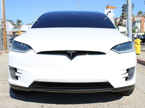 Used 2019 Tesla Model X Long Range image 10