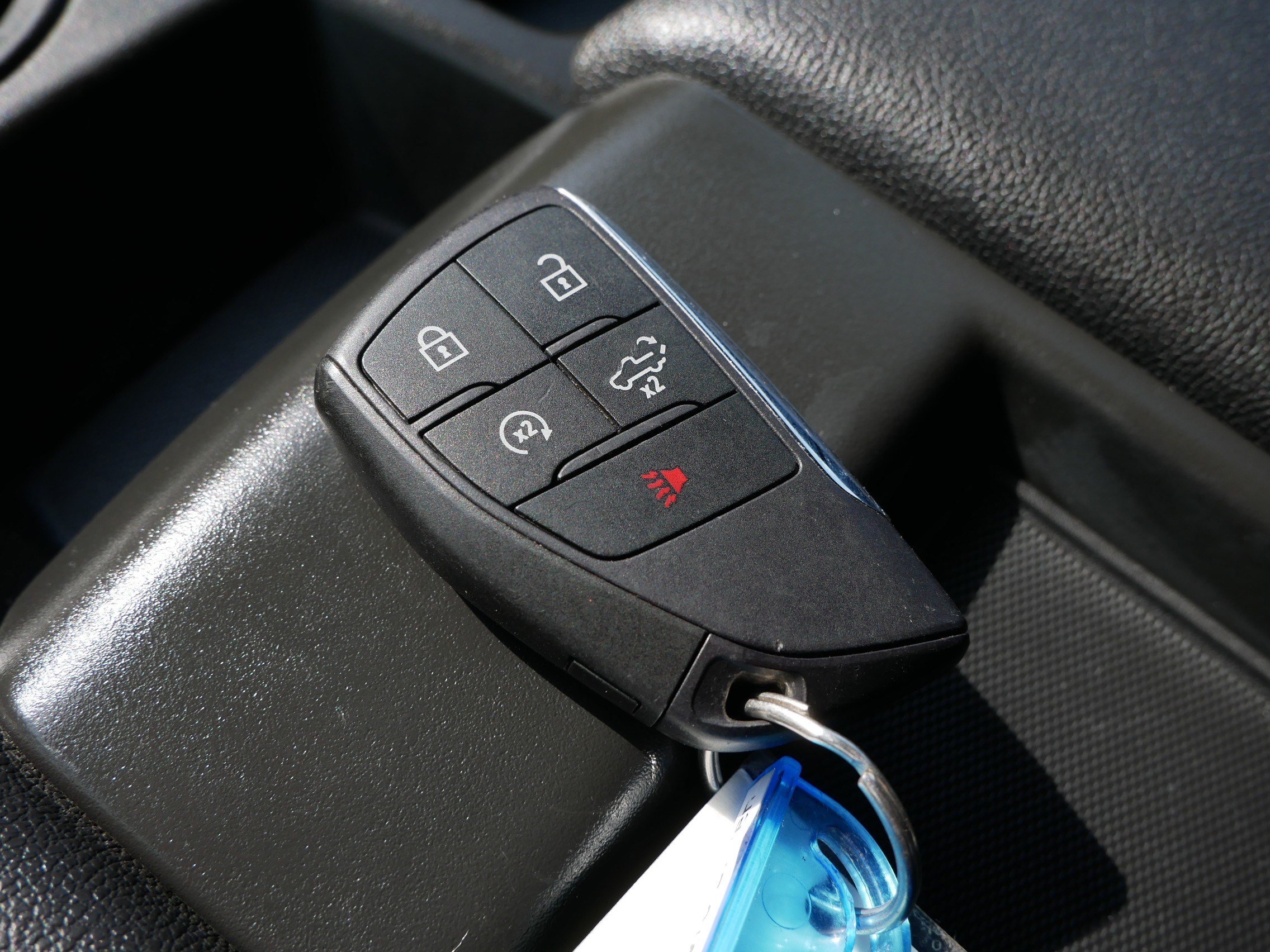 Used 2024 Chevrolet Silverado 1500 LT AWD/4WD image 31