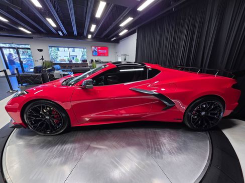 Used 2020 Chevrolet Corvette Stingray Preferred Cpe w/ 2LT Preferred Equipment Group RWD image 11