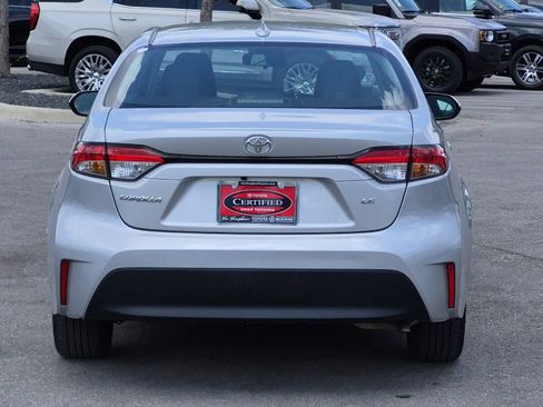 Certified 2025 Toyota Corolla LE FWD image 4