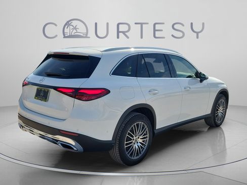 Certified 2026 Mercedes-Benz GLC 300 image 4