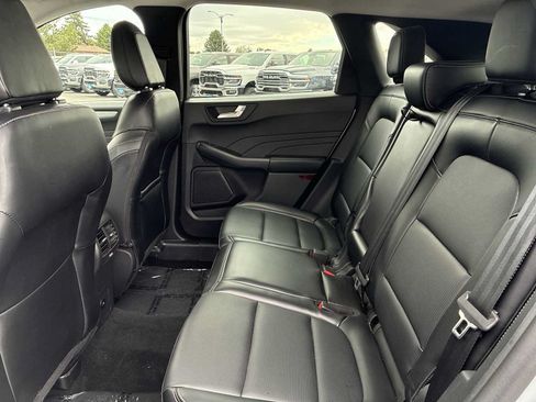 Used 2025 Ford Escape Platinum AWD/4WD image 24