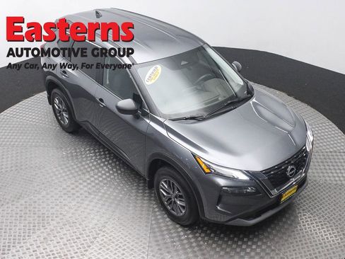 Used 2023 Nissan Rogue S AWD/4WD image 3