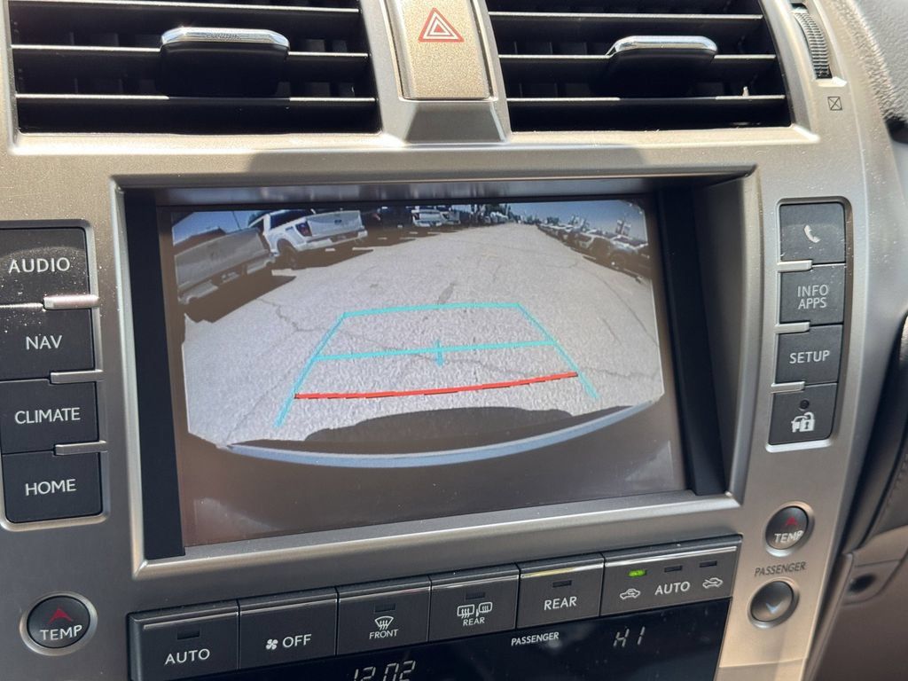 Used 2020 Lexus GX 460 Premium w/ Premium Package AWD/4WD image 16