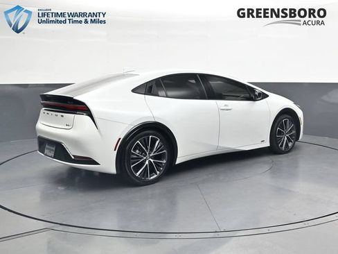 Used 2023 Toyota Prius XLE AWD/4WD image 5