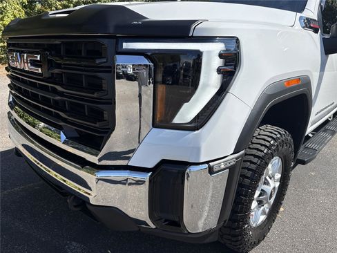 Used 2024 GMC Sierra 2500 Pro w/ Convenience Package image 31