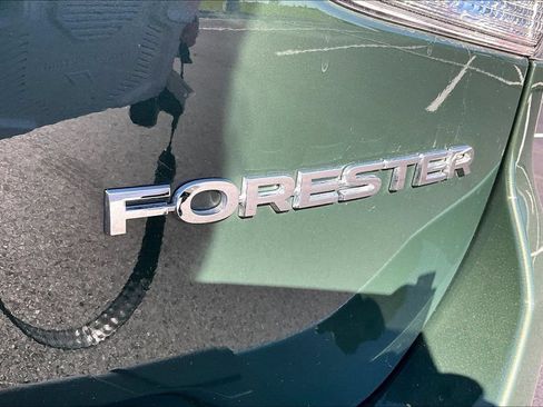 Used 2023 Subaru Forester Premium AWD/4WD image 22
