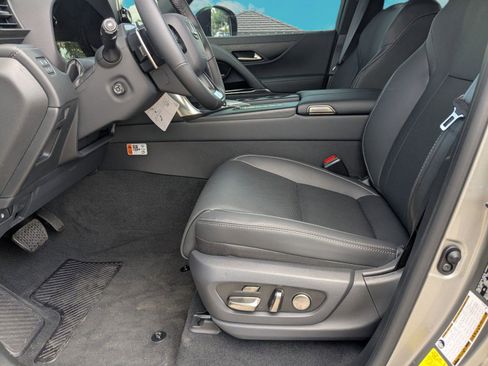 New 2026 Lexus LX 700h Luxury AWD/4WD image 5